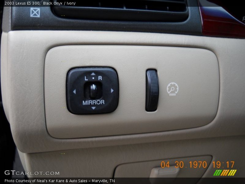 Black Onyx / Ivory 2003 Lexus ES 300