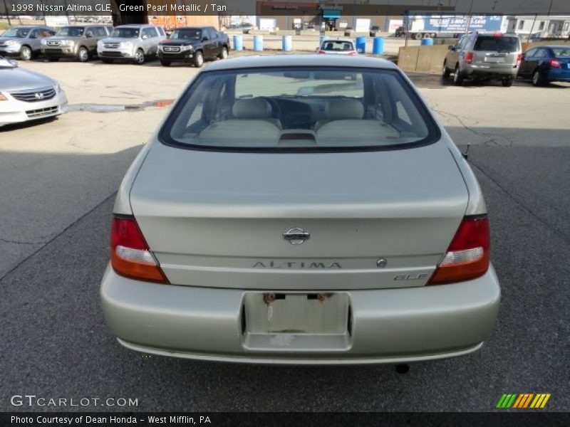 Green Pearl Metallic / Tan 1998 Nissan Altima GLE