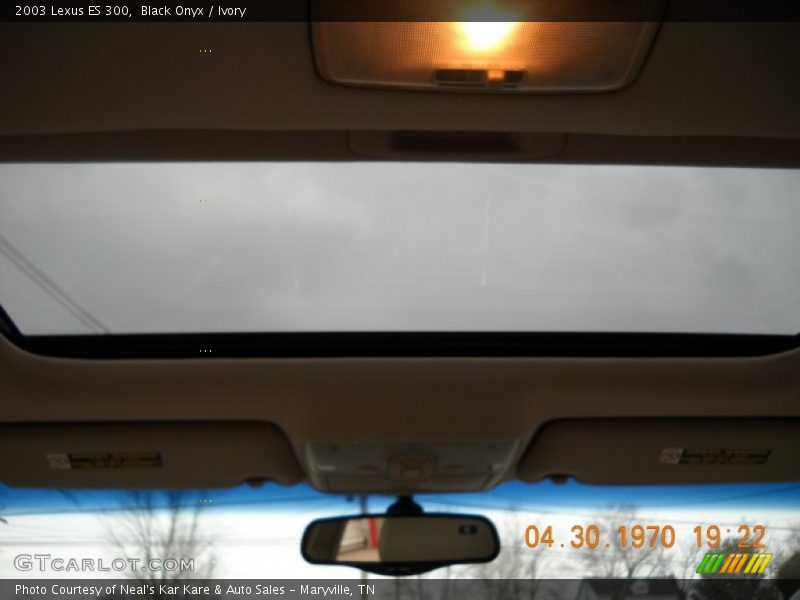 Black Onyx / Ivory 2003 Lexus ES 300