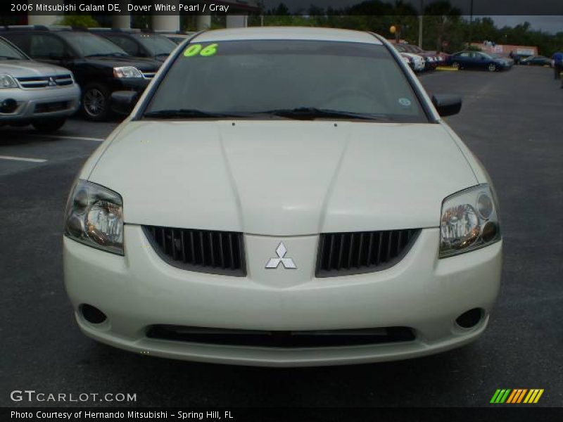 Dover White Pearl / Gray 2006 Mitsubishi Galant DE