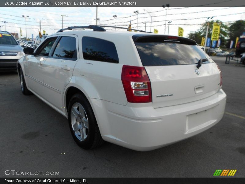 Cool Vanilla / Dark Slate Gray/Light Graystone 2006 Dodge Magnum SXT
