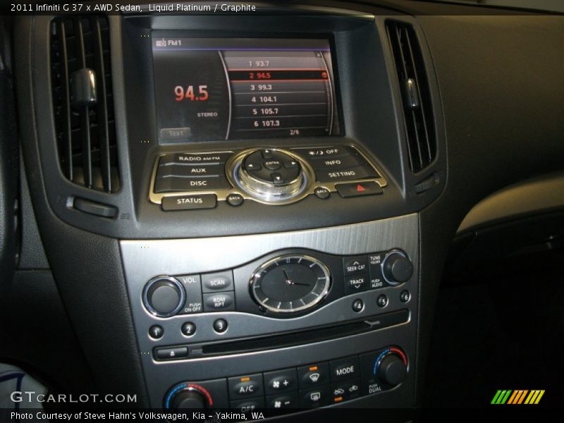Liquid Platinum / Graphite 2011 Infiniti G 37 x AWD Sedan