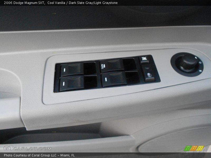 Cool Vanilla / Dark Slate Gray/Light Graystone 2006 Dodge Magnum SXT