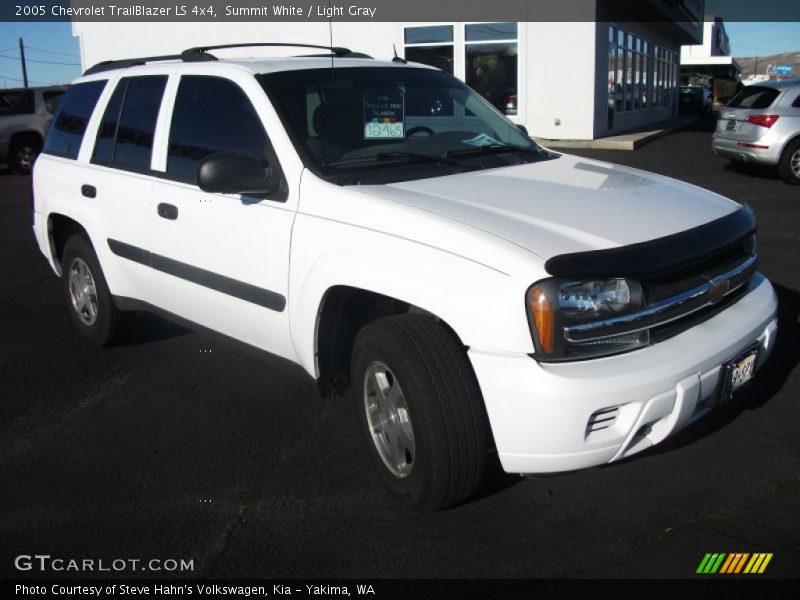 Summit White / Light Gray 2005 Chevrolet TrailBlazer LS 4x4