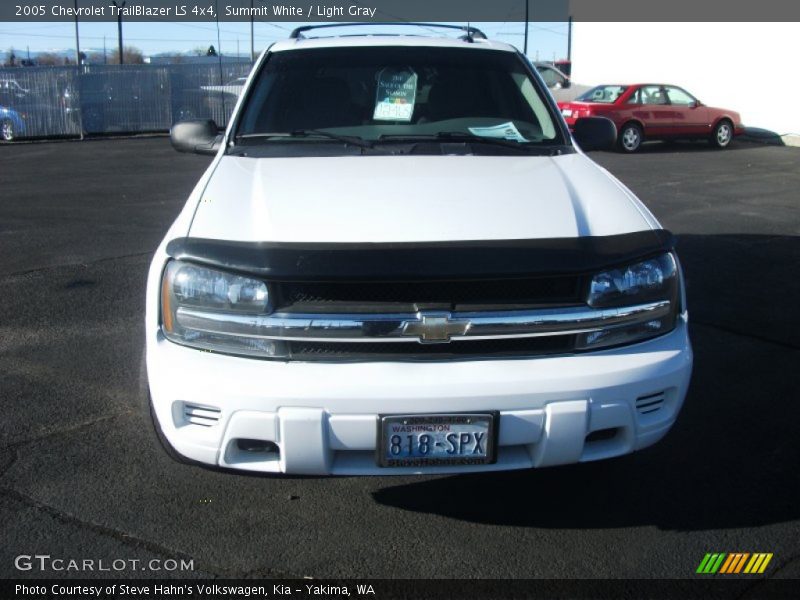 Summit White / Light Gray 2005 Chevrolet TrailBlazer LS 4x4