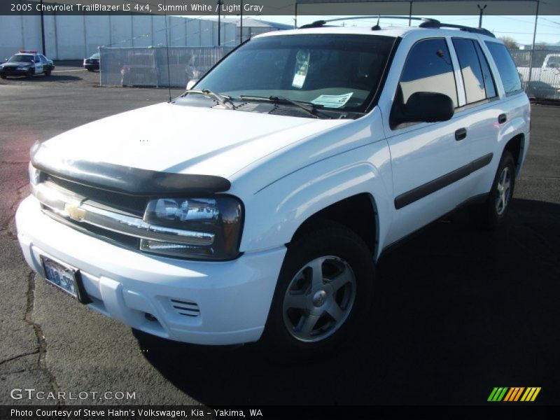 Summit White / Light Gray 2005 Chevrolet TrailBlazer LS 4x4