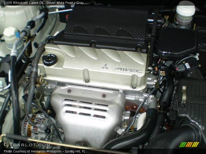 Dover White Pearl / Gray 2006 Mitsubishi Galant DE