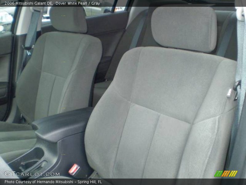 Dover White Pearl / Gray 2006 Mitsubishi Galant DE