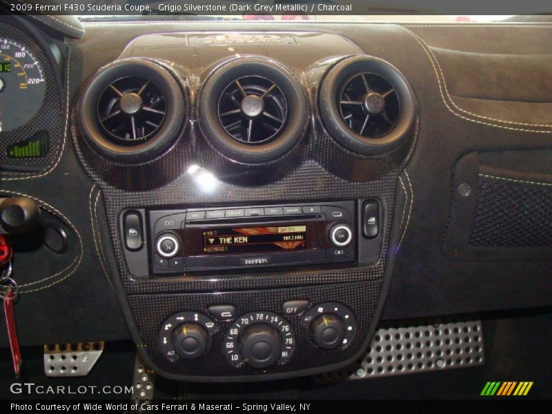 Controls of 2009 F430 Scuderia Coupe