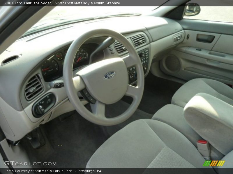 Silver Frost Metallic / Medium Graphite 2004 Ford Taurus SE Sedan
