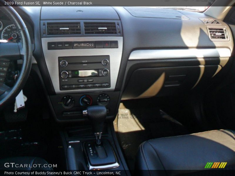 White Suede / Charcoal Black 2009 Ford Fusion SE