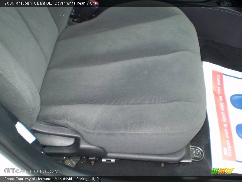 Dover White Pearl / Gray 2006 Mitsubishi Galant DE