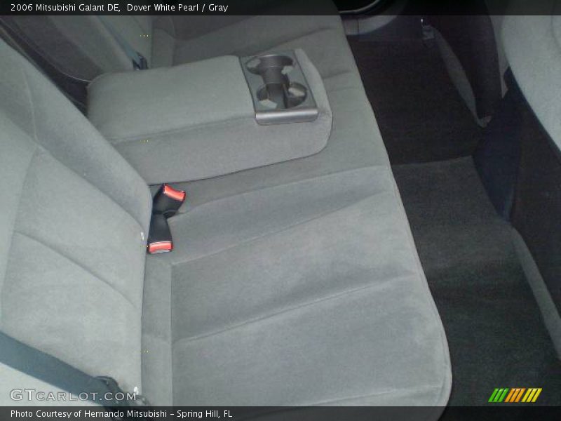 Dover White Pearl / Gray 2006 Mitsubishi Galant DE