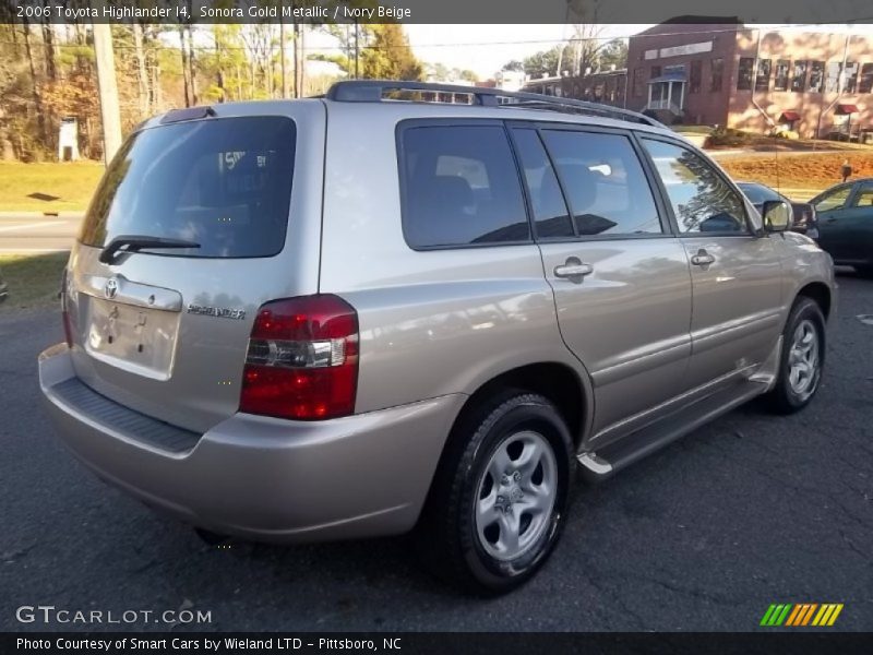 Sonora Gold Metallic / Ivory Beige 2006 Toyota Highlander I4