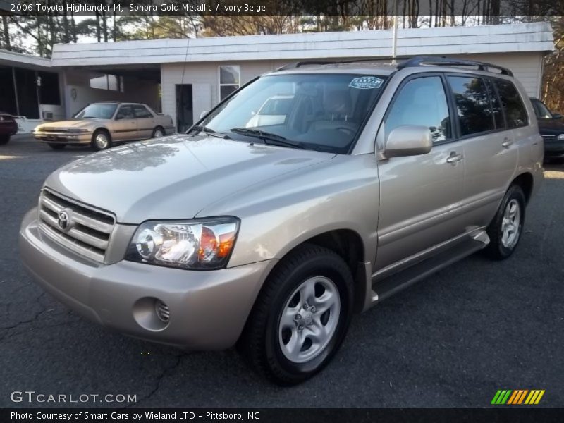 Sonora Gold Metallic / Ivory Beige 2006 Toyota Highlander I4