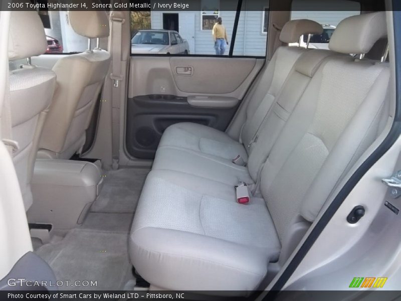 Sonora Gold Metallic / Ivory Beige 2006 Toyota Highlander I4