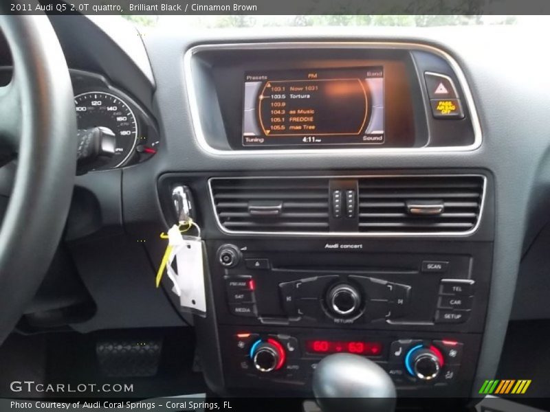 Brilliant Black / Cinnamon Brown 2011 Audi Q5 2.0T quattro