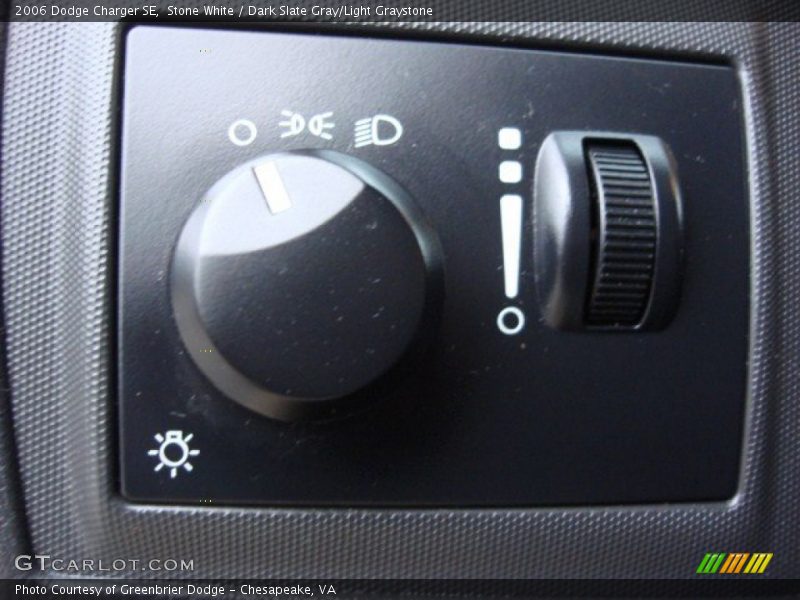 Stone White / Dark Slate Gray/Light Graystone 2006 Dodge Charger SE