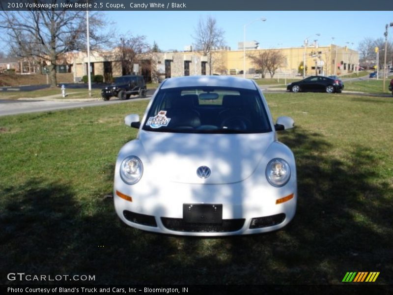 Candy White / Black 2010 Volkswagen New Beetle 2.5 Coupe