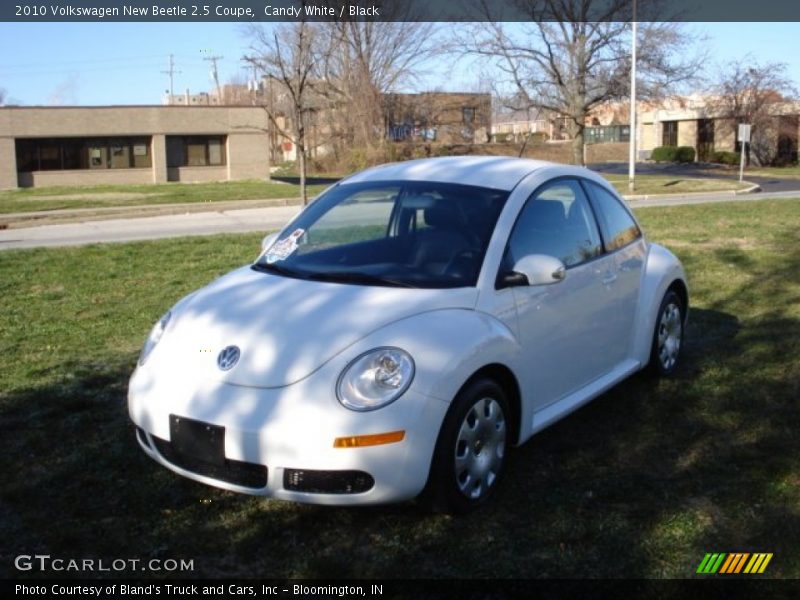 Candy White / Black 2010 Volkswagen New Beetle 2.5 Coupe