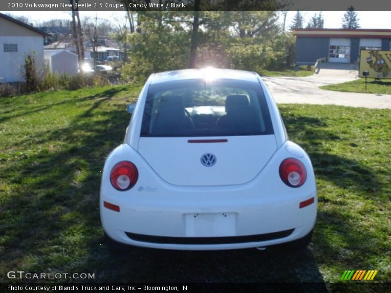 Candy White / Black 2010 Volkswagen New Beetle 2.5 Coupe