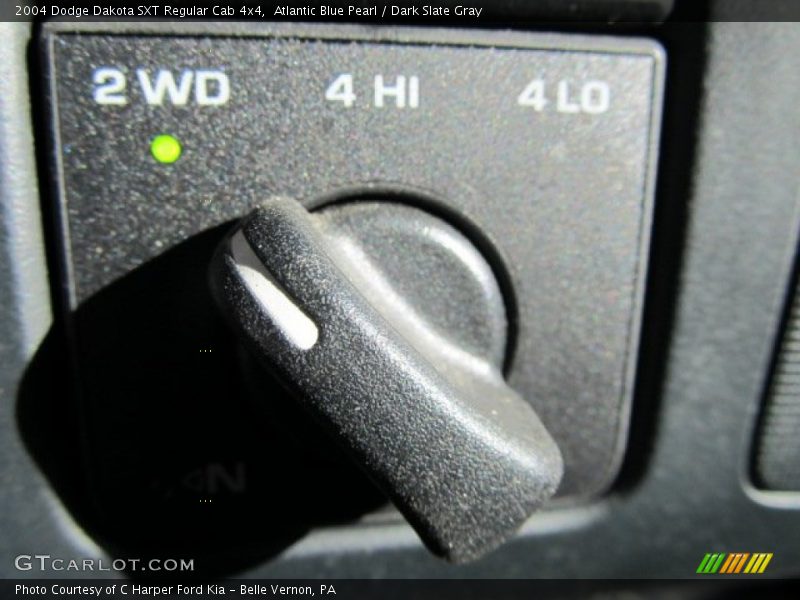 Controls of 2004 Dakota SXT Regular Cab 4x4