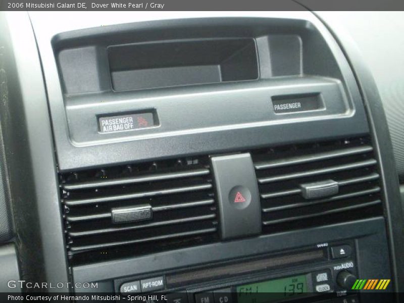 Dover White Pearl / Gray 2006 Mitsubishi Galant DE
