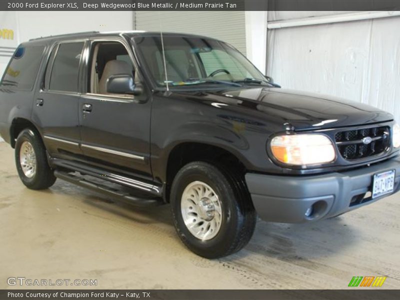 Deep Wedgewood Blue Metallic / Medium Prairie Tan 2000 Ford Explorer XLS