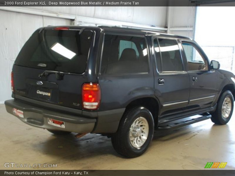 Deep Wedgewood Blue Metallic / Medium Prairie Tan 2000 Ford Explorer XLS