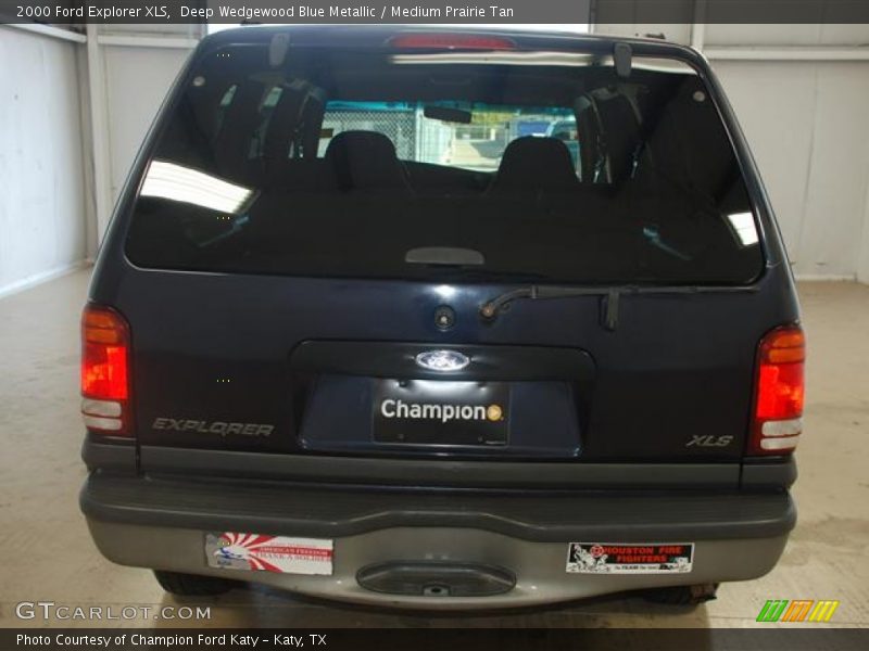 Deep Wedgewood Blue Metallic / Medium Prairie Tan 2000 Ford Explorer XLS