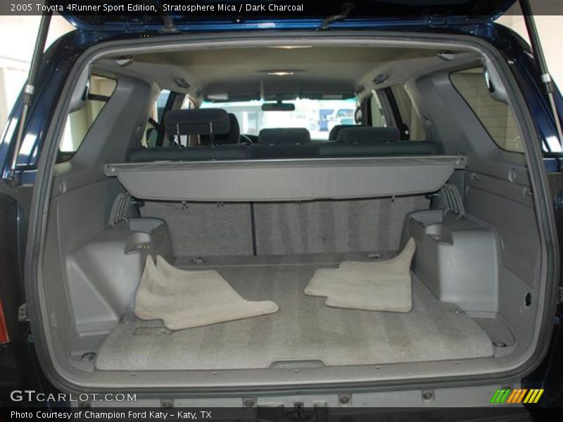 Stratosphere Mica / Dark Charcoal 2005 Toyota 4Runner Sport Edition