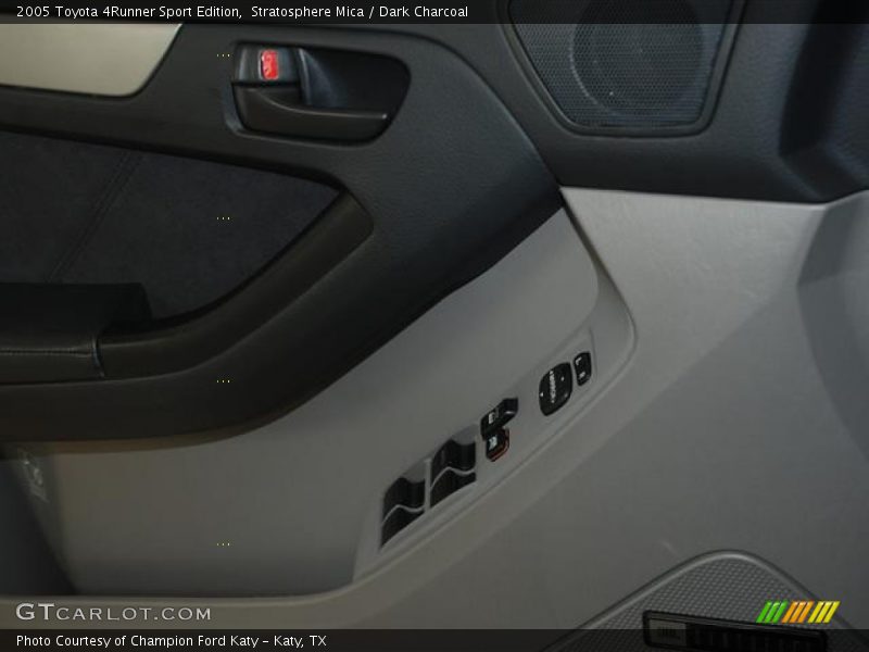 Stratosphere Mica / Dark Charcoal 2005 Toyota 4Runner Sport Edition