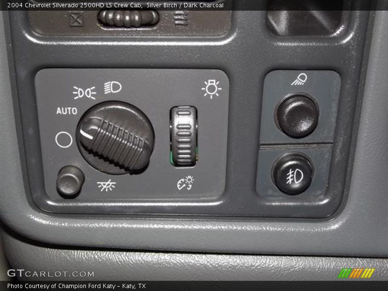 Silver Birch / Dark Charcoal 2004 Chevrolet Silverado 2500HD LS Crew Cab