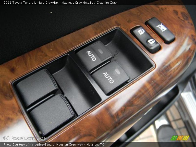 Controls of 2011 Tundra Limited CrewMax