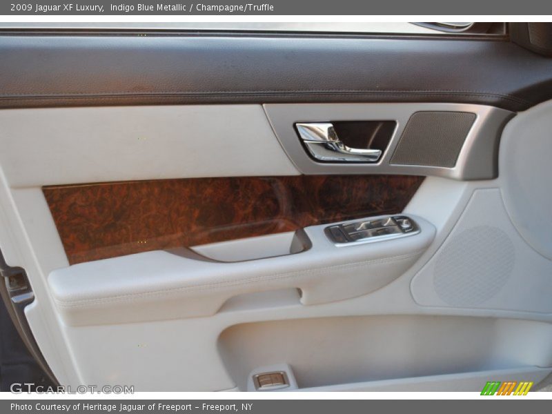 Indigo Blue Metallic / Champagne/Truffle 2009 Jaguar XF Luxury