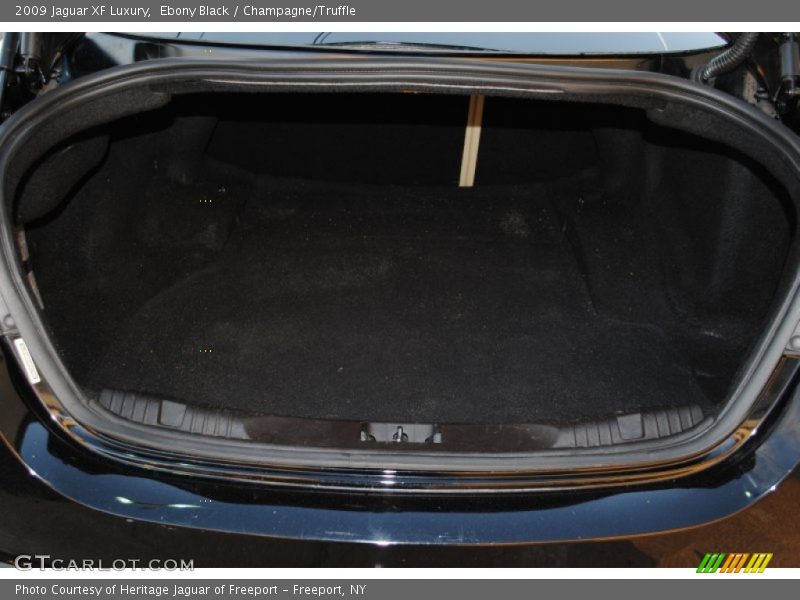 Ebony Black / Champagne/Truffle 2009 Jaguar XF Luxury