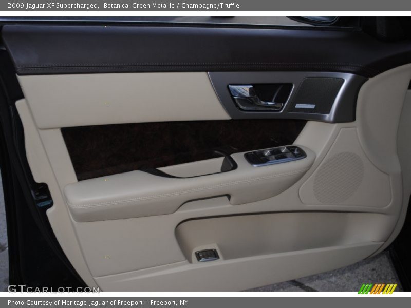 Botanical Green Metallic / Champagne/Truffle 2009 Jaguar XF Supercharged