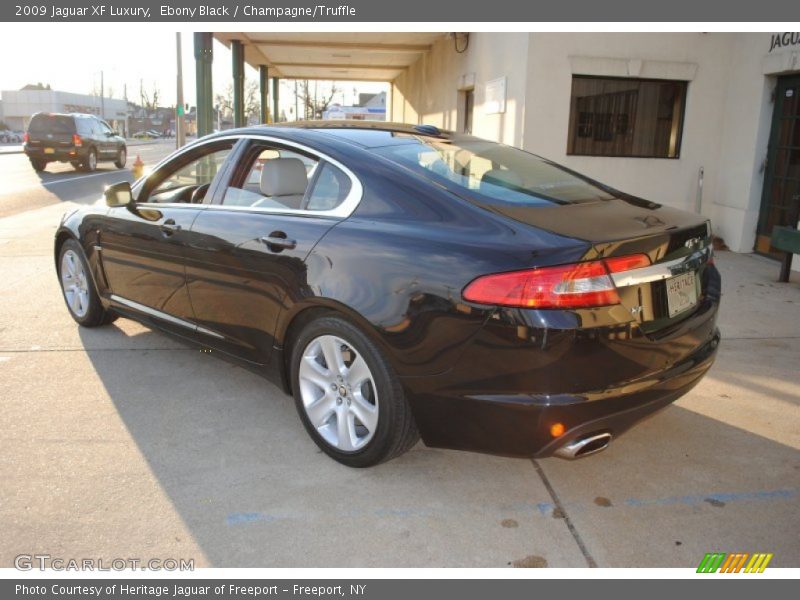 Ebony Black / Champagne/Truffle 2009 Jaguar XF Luxury