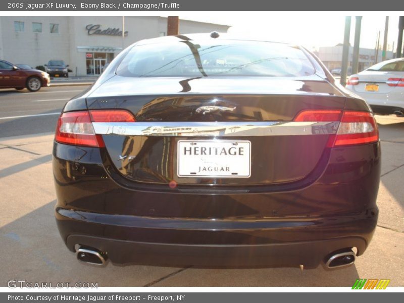 Ebony Black / Champagne/Truffle 2009 Jaguar XF Luxury