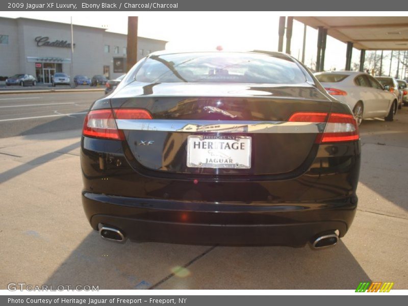 Ebony Black / Charcoal/Charcoal 2009 Jaguar XF Luxury