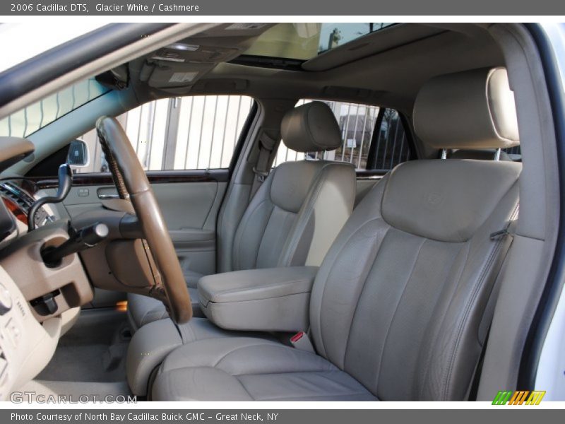 Glacier White / Cashmere 2006 Cadillac DTS
