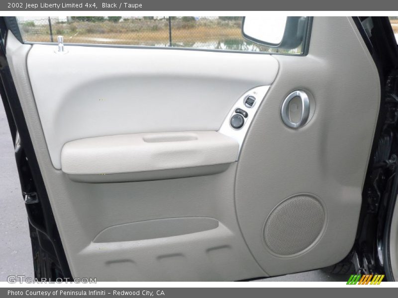 Black / Taupe 2002 Jeep Liberty Limited 4x4