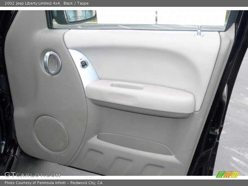 Black / Taupe 2002 Jeep Liberty Limited 4x4