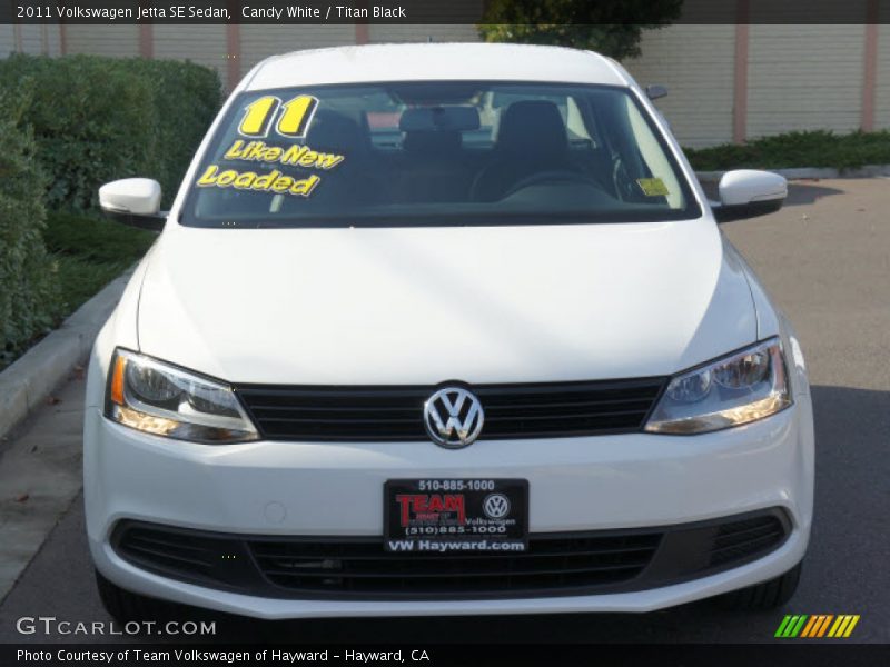 Candy White / Titan Black 2011 Volkswagen Jetta SE Sedan