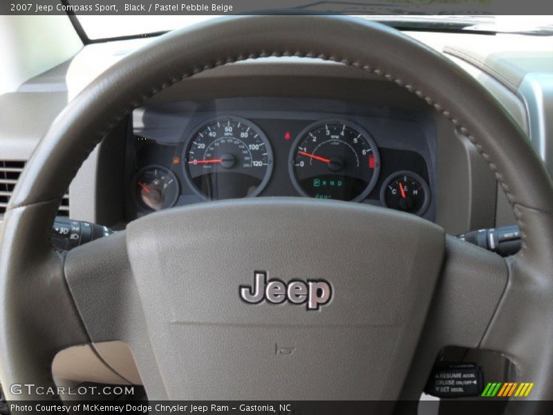 Black / Pastel Pebble Beige 2007 Jeep Compass Sport