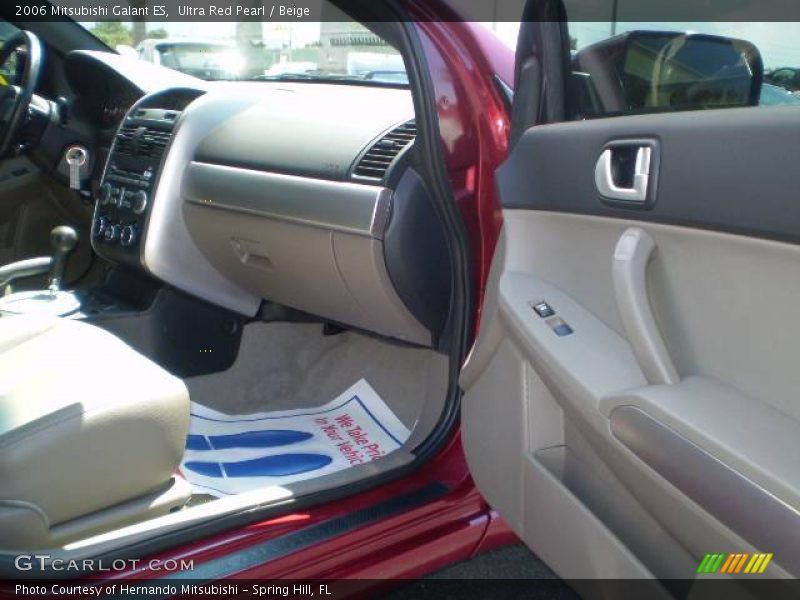 Ultra Red Pearl / Beige 2006 Mitsubishi Galant ES