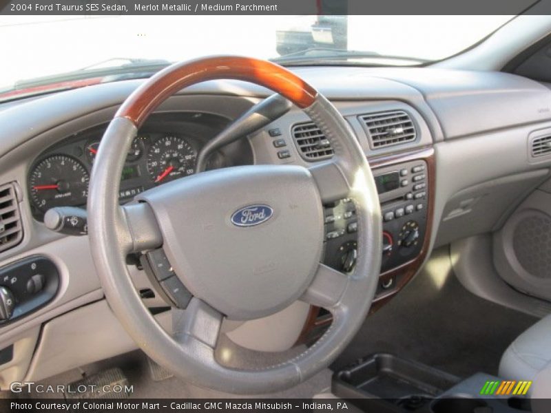  2004 Taurus SES Sedan Steering Wheel