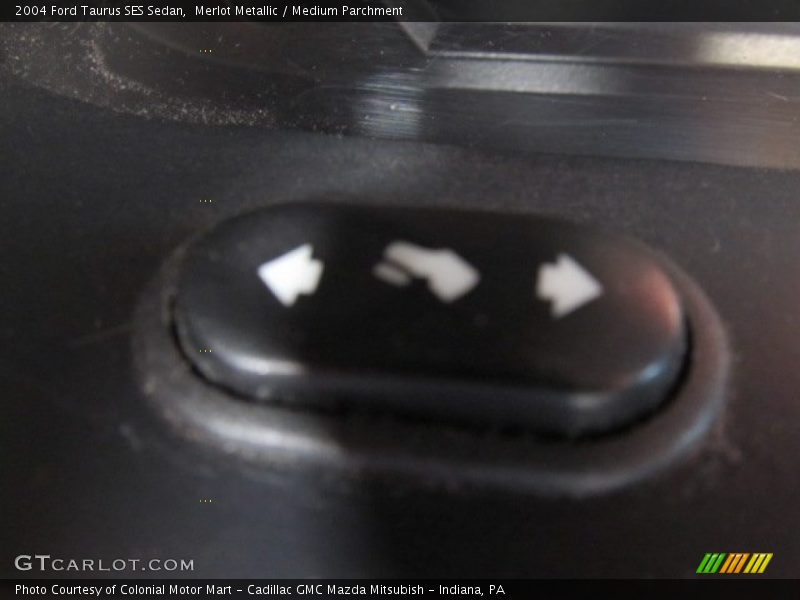 Merlot Metallic / Medium Parchment 2004 Ford Taurus SES Sedan