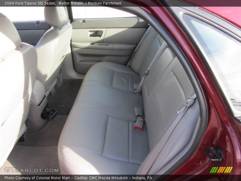 Merlot Metallic / Medium Parchment 2004 Ford Taurus SES Sedan