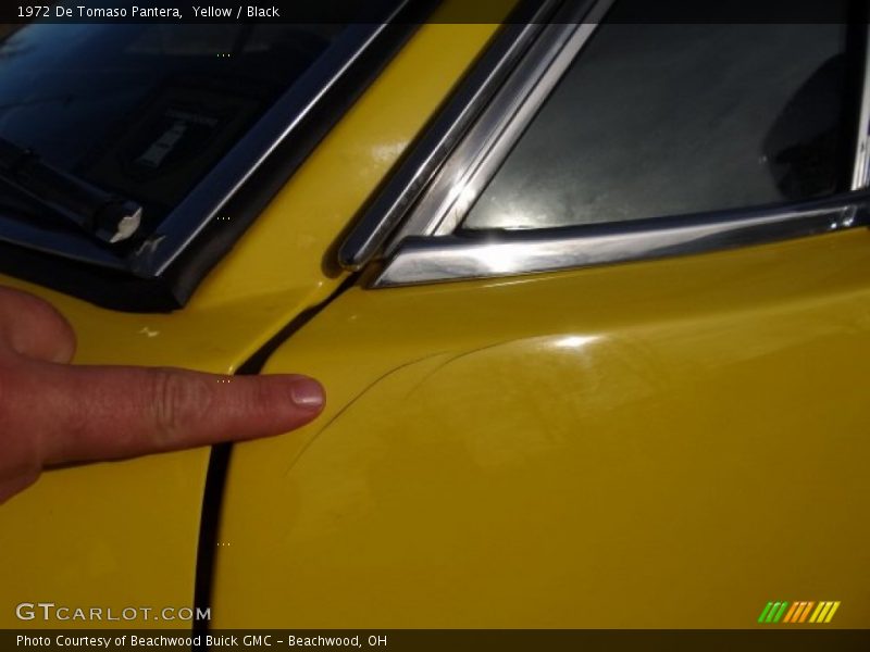 Yellow / Black 1972 De Tomaso Pantera